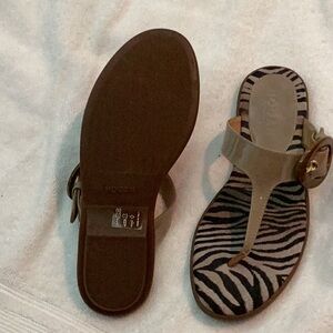 Cute sandals excellent condition